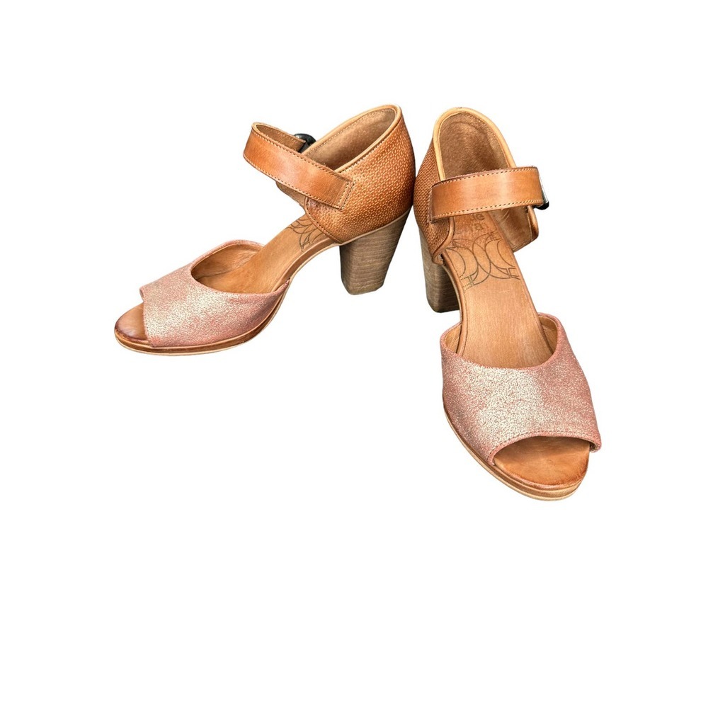 Anthropologie Coque Terra Buckle Open Toe Block Heel Sandal Size 37